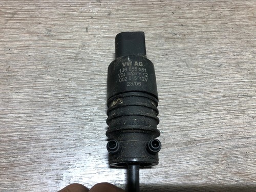 2005 touareg 5dr washer - touareg,